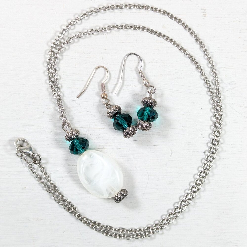 Swarovski bead jewelry set, emerald green earrings, Green and white pendant